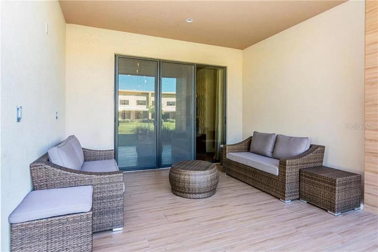 Four-Bedroom House,1179848596:JPEG