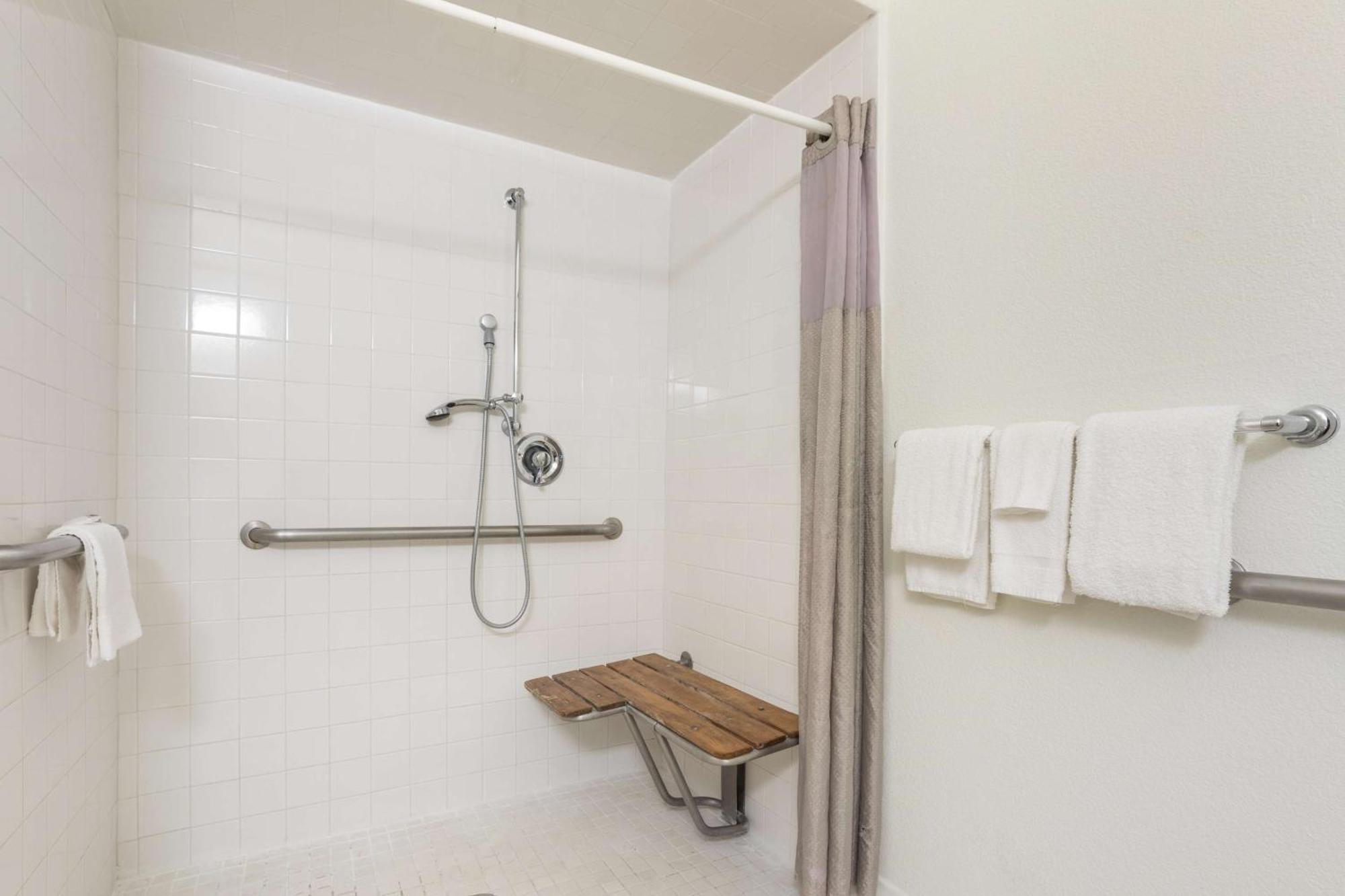 Double Room Disability Access Roll Shower,1211046451:JPEG