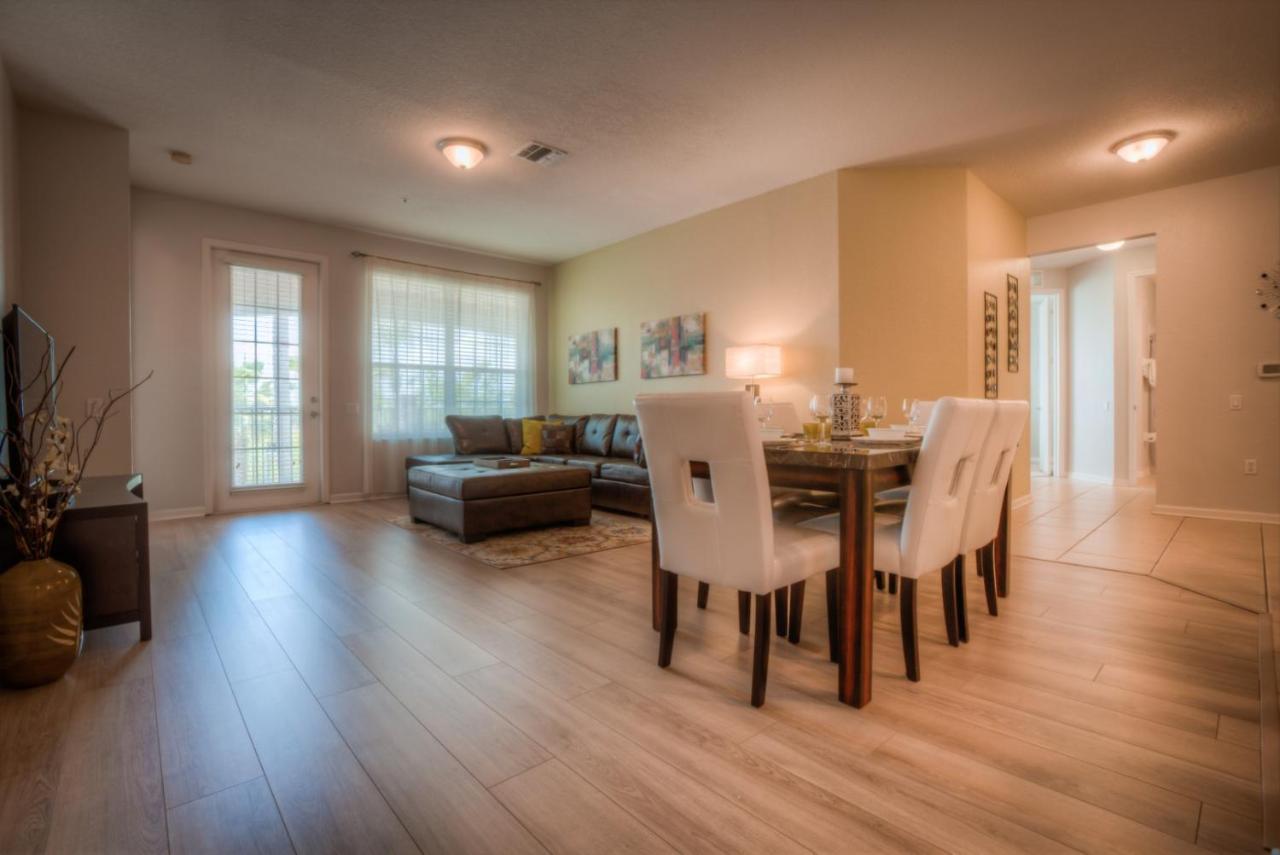 Three-Bedroom Apartment,1237706302:JPEG