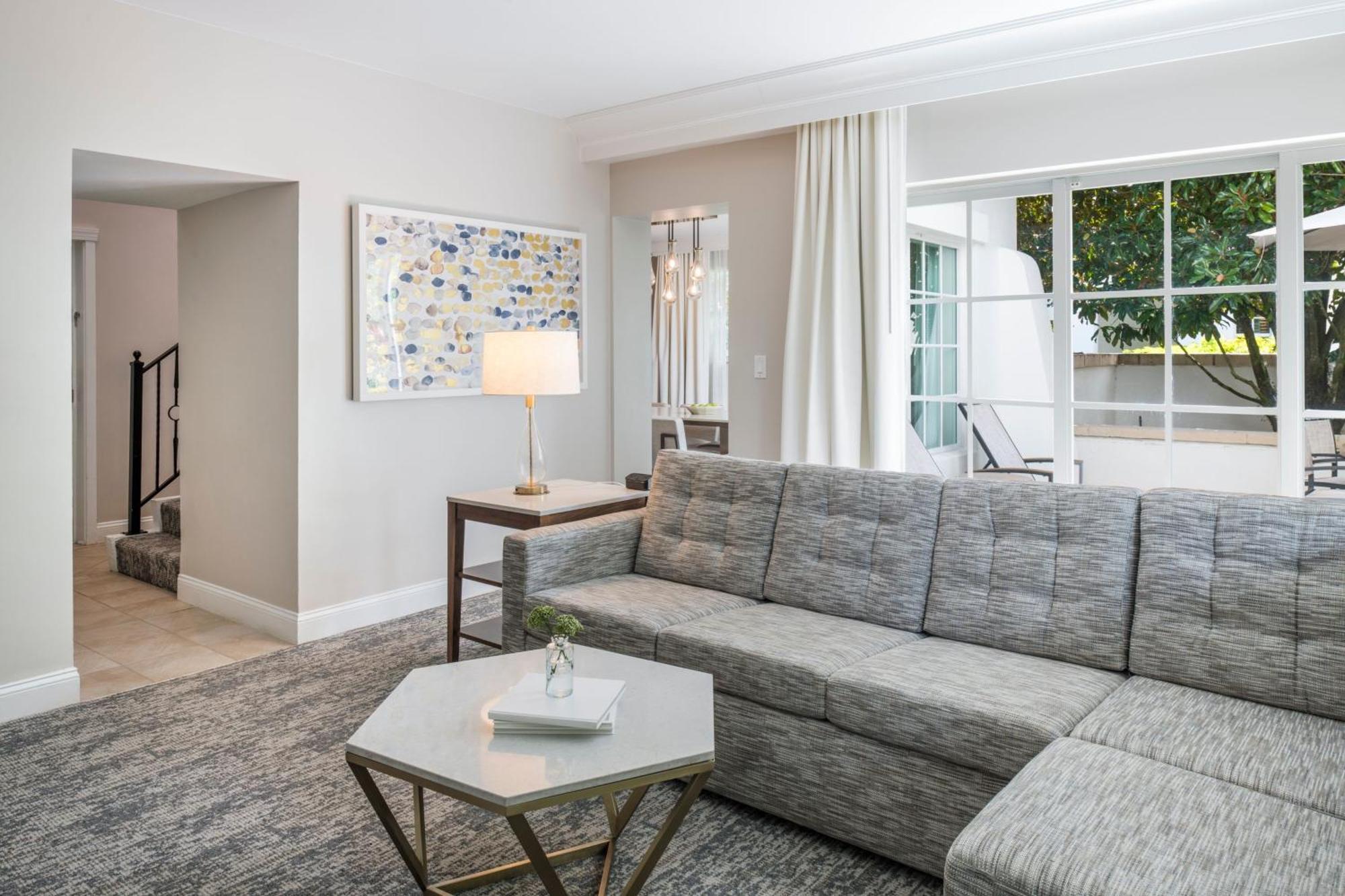 Three-Bedroom Townhouse,1532796613:JPEG