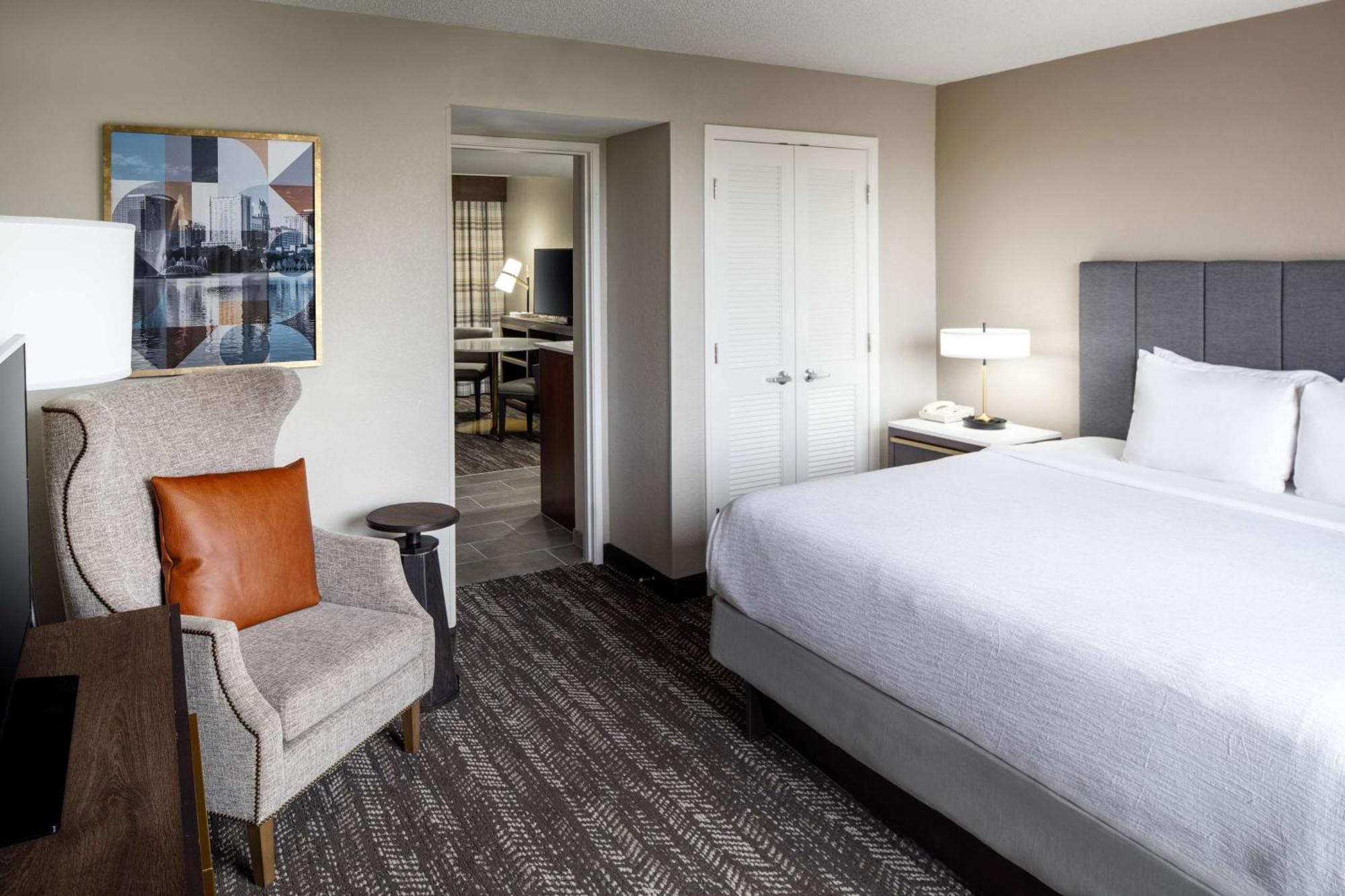 One-Bedroom King Suite with Lake View - Non-Smoking