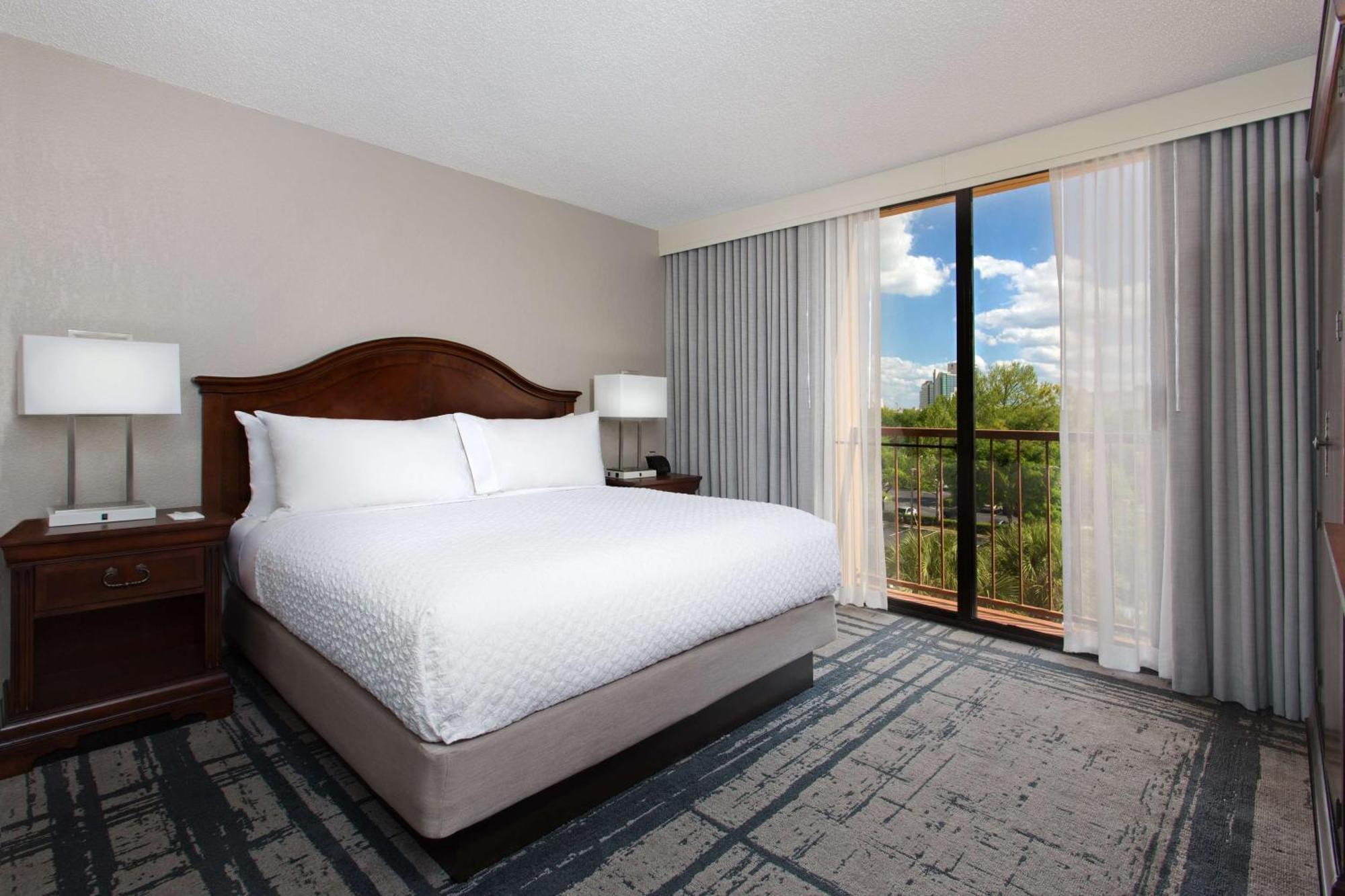 One-Bedroom King Suite with Sofa Bed,1547400031:JPEG