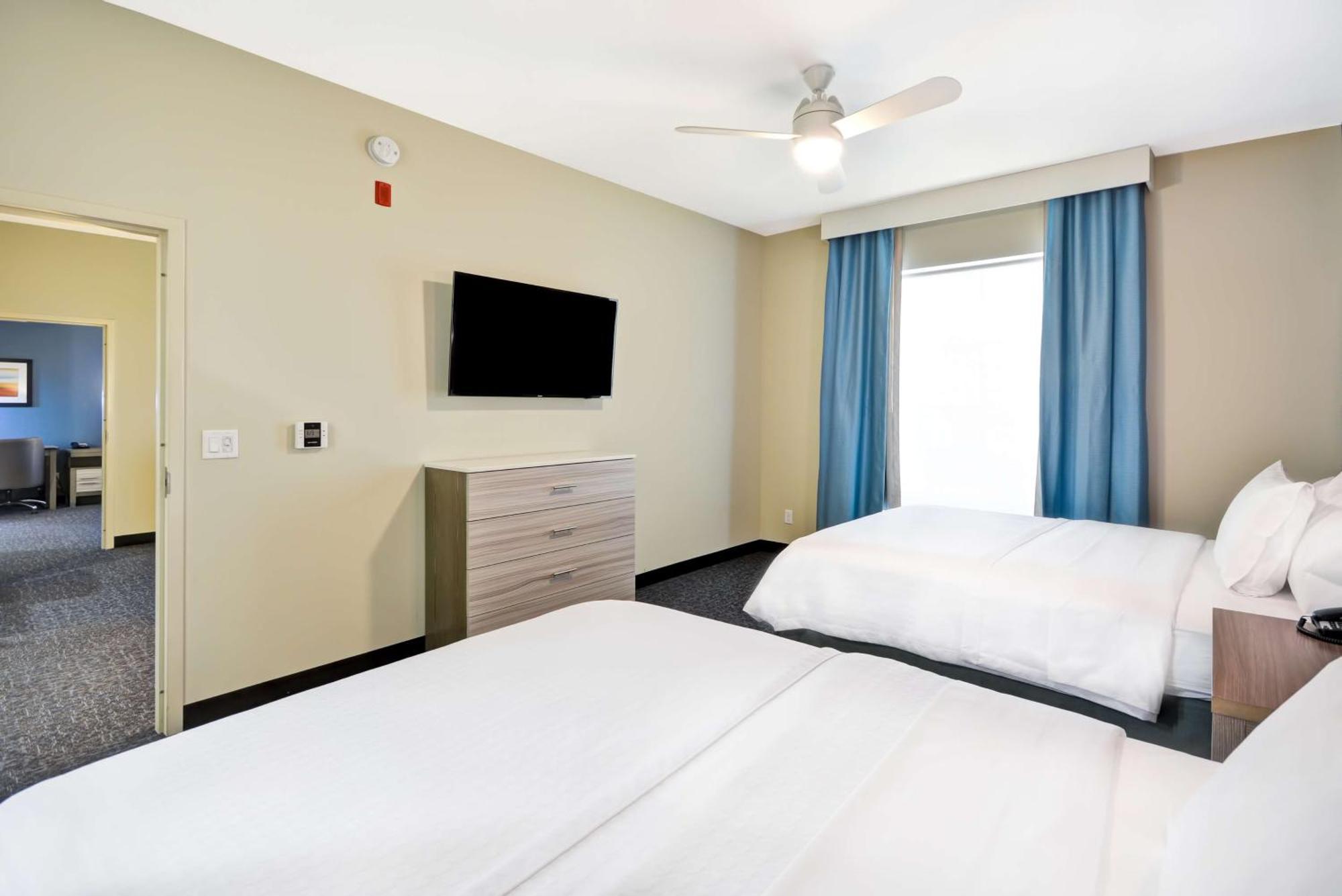 Two Bedroom Suite Two Bathrooms,1551408850:JPEG