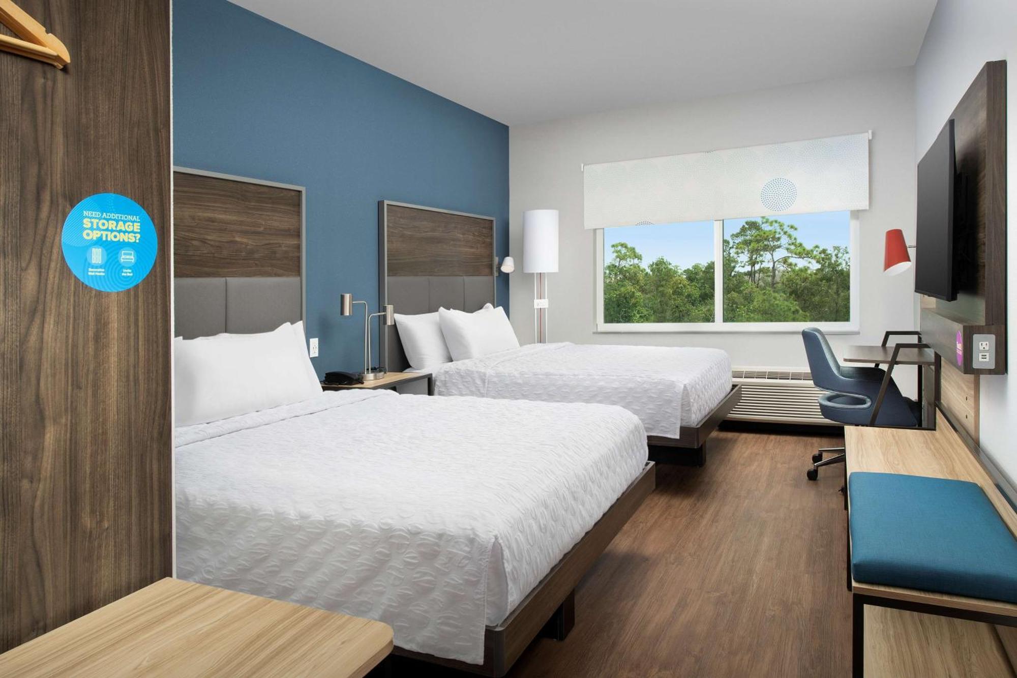 Queen Room with Two Queen Beds,1557099466:JPEG