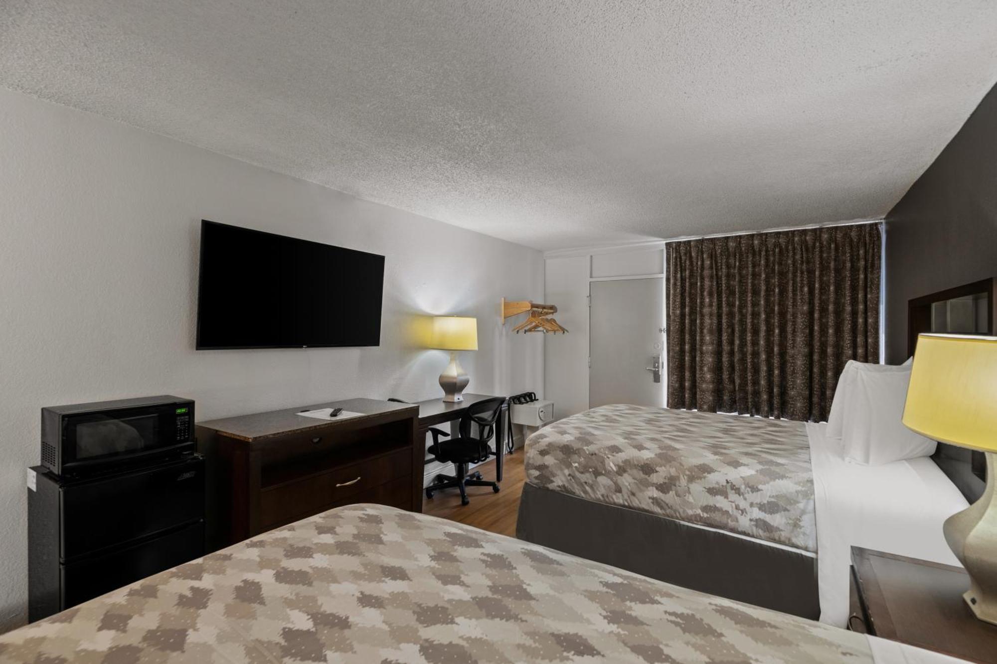 Chambre Double avec 2 Lits Doubles - Non-Fumeurs