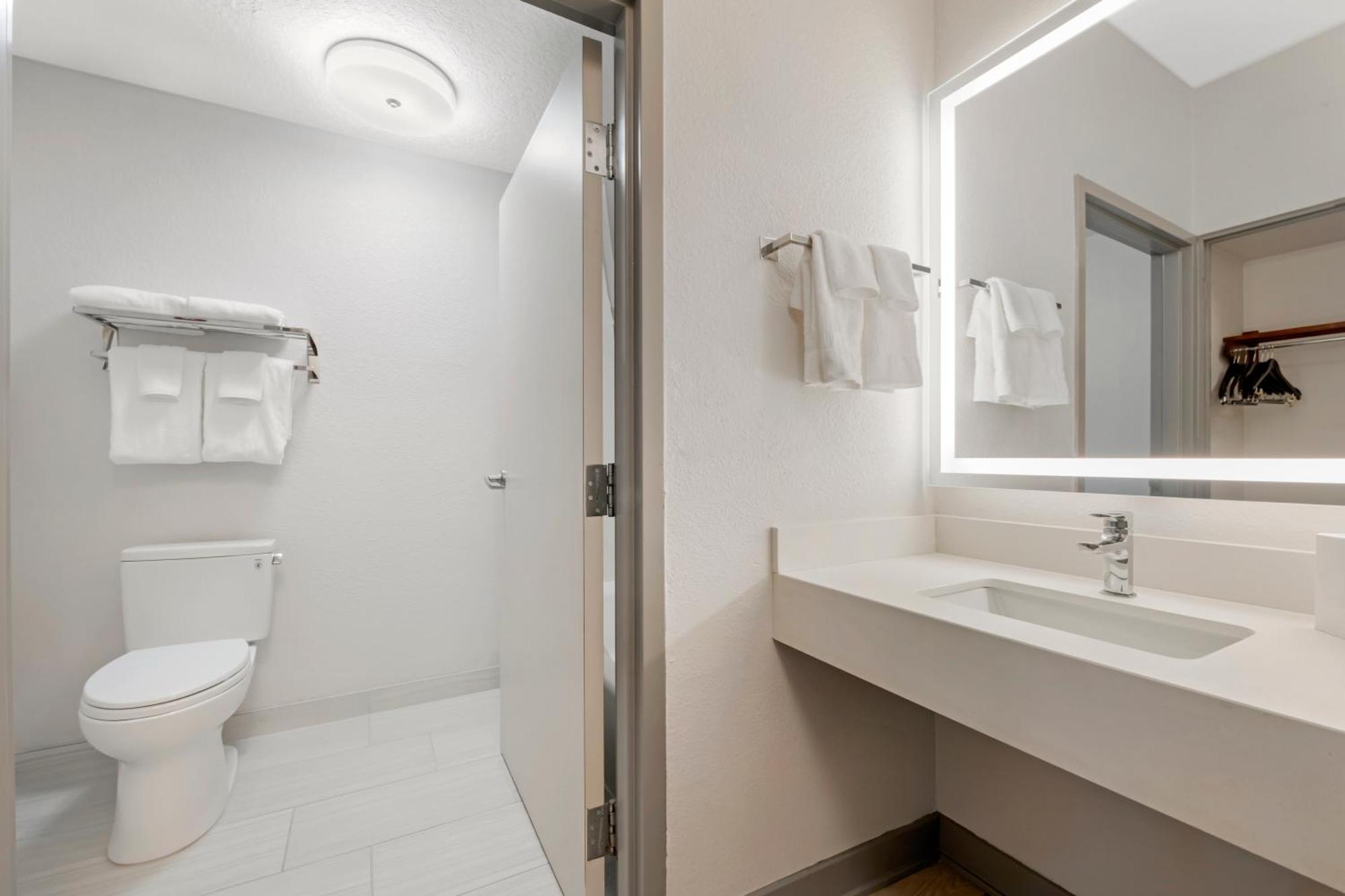 Suite King con Divano Letto e Vista Città