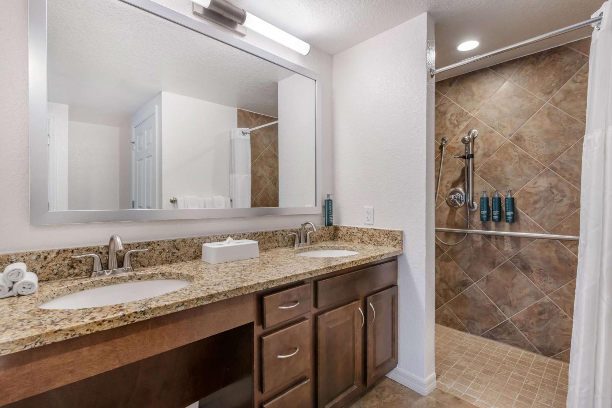 Two Bedroom Suite Roll Shower Accessible