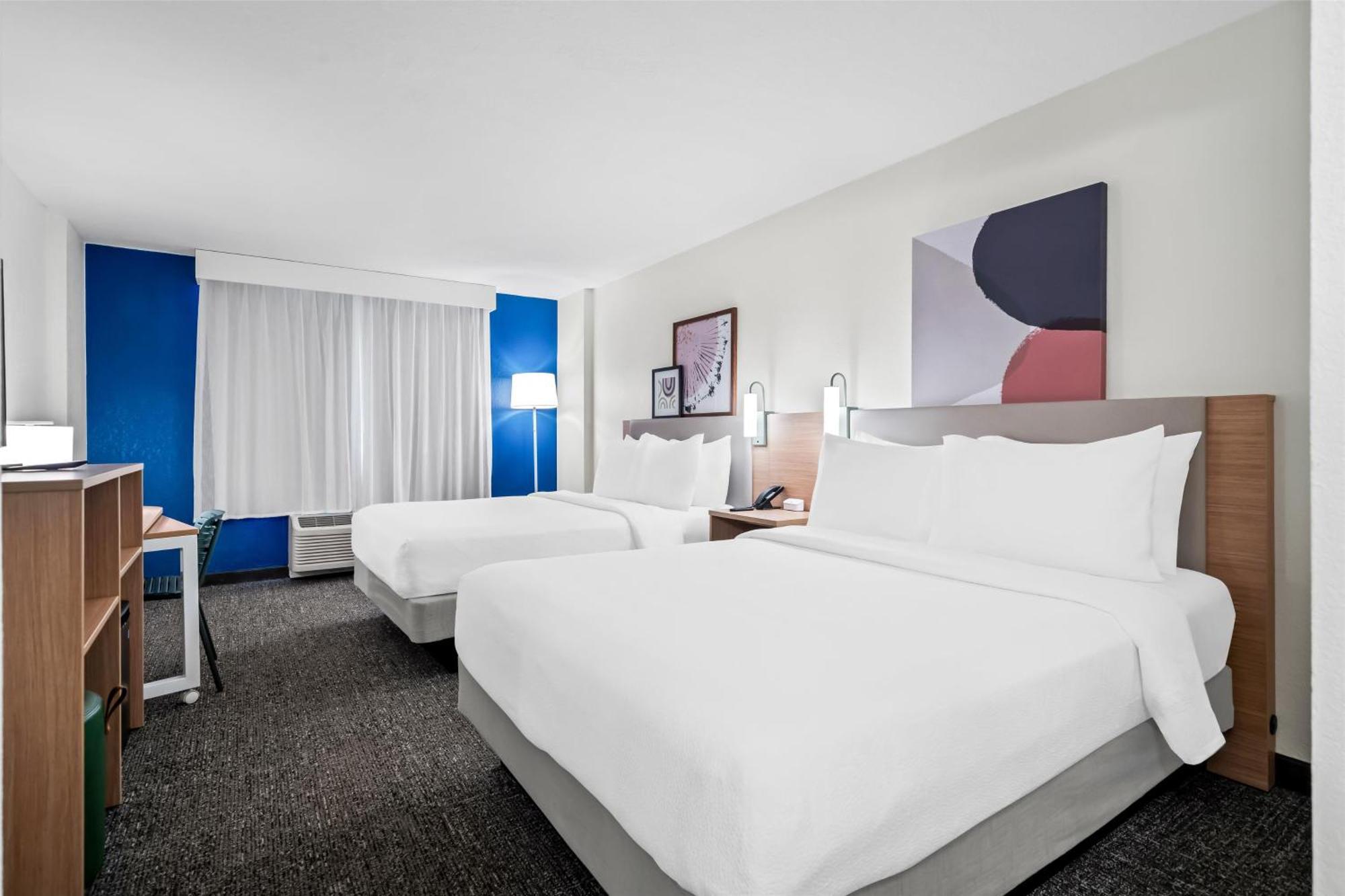 Zimmer mit 2 Queensize-Betten
