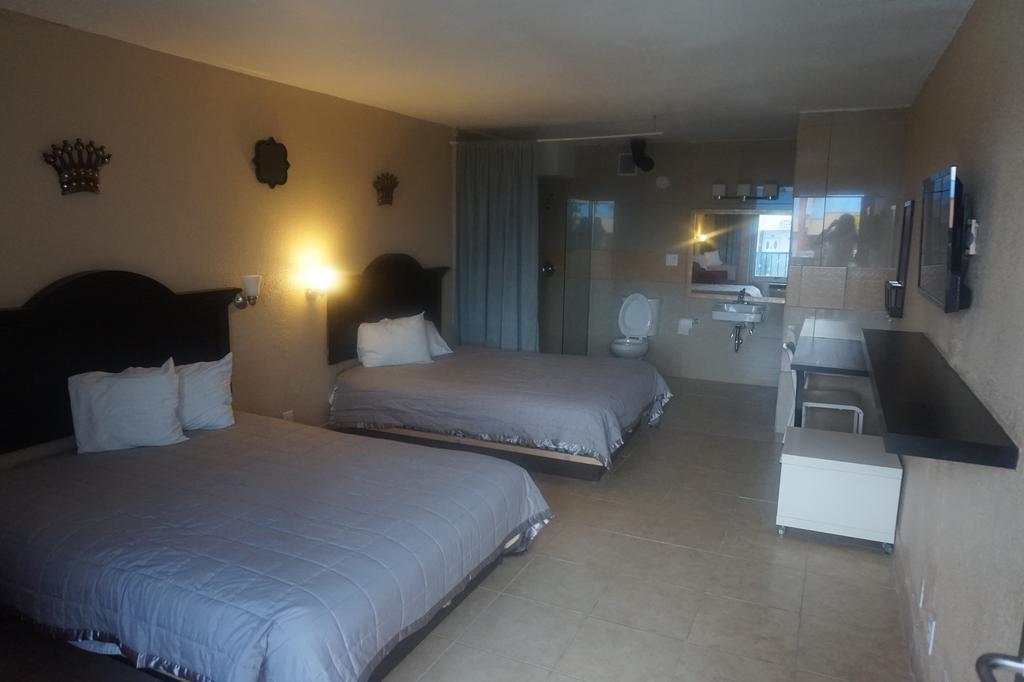 Deluxe Zimmer mit 2 Queensize-Betten - Poolseite, Nichtraucher