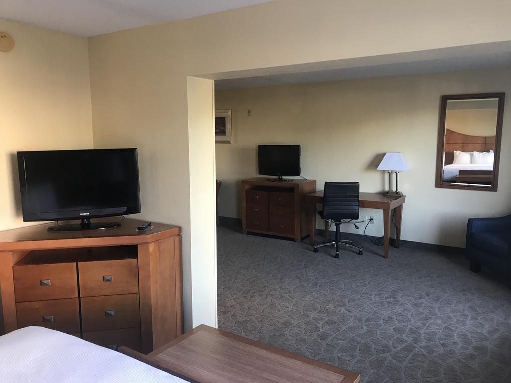 Studio-Suite mit Kingsize-Bett und Schlafsofa - Nichtraucher