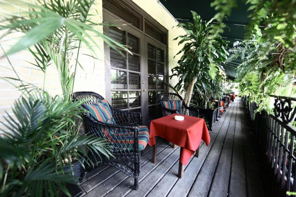 King Room with Balcony and Street view