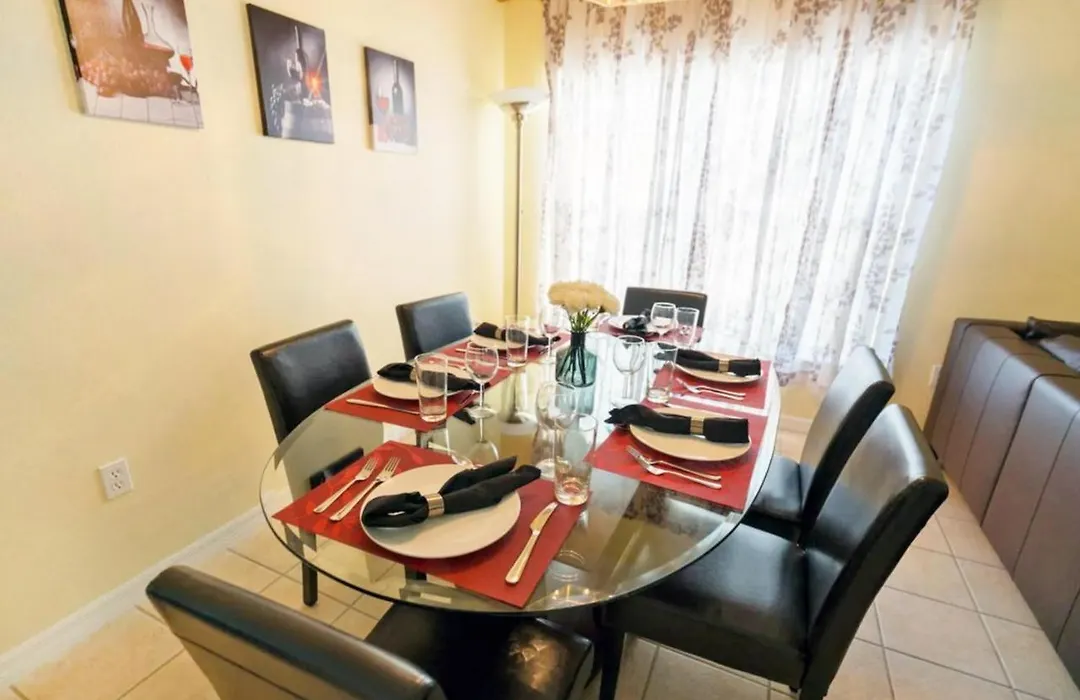 Belle Maison 33702-1
