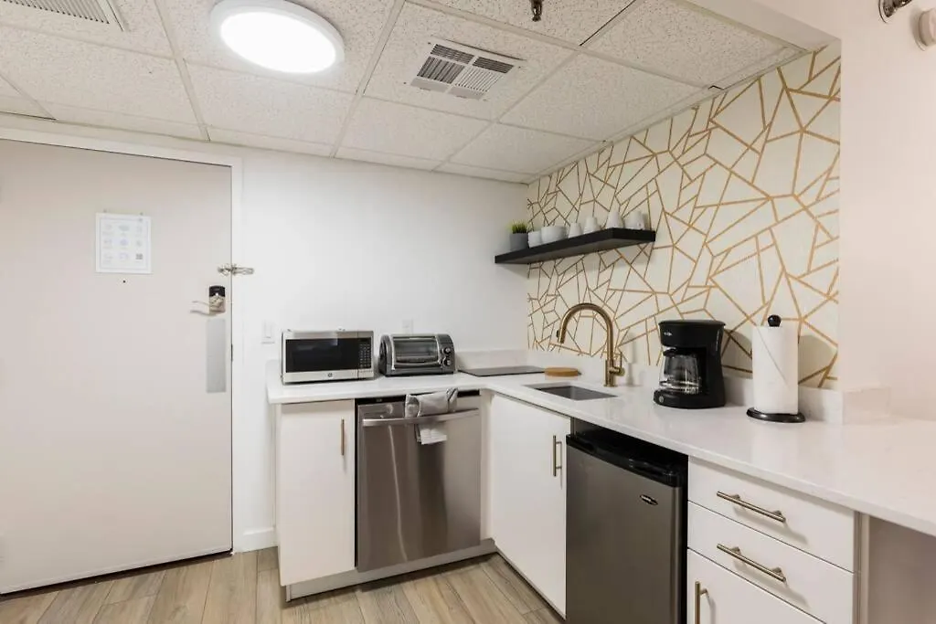 Modern Studio On I-Drive: Parking + Pool Included-1