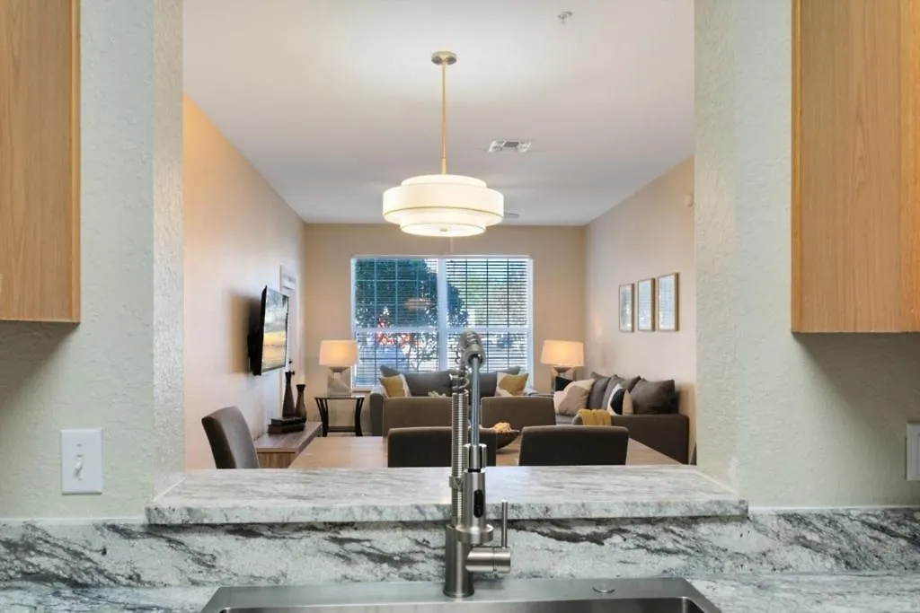 Beautiful 3 Bed Condo In Windsor Hills Condo-1