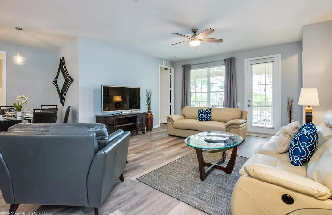 Beautiful Condo W Private Balcony Near Universal-1