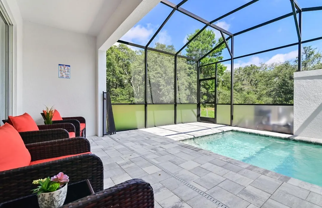 New Spacious & Tranquil Townhouse Near Disney - 4Br, 3Fb, And Pool-1