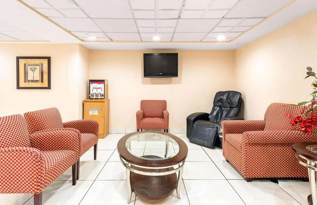 Quality Inn & Suites Orlando Airport-1