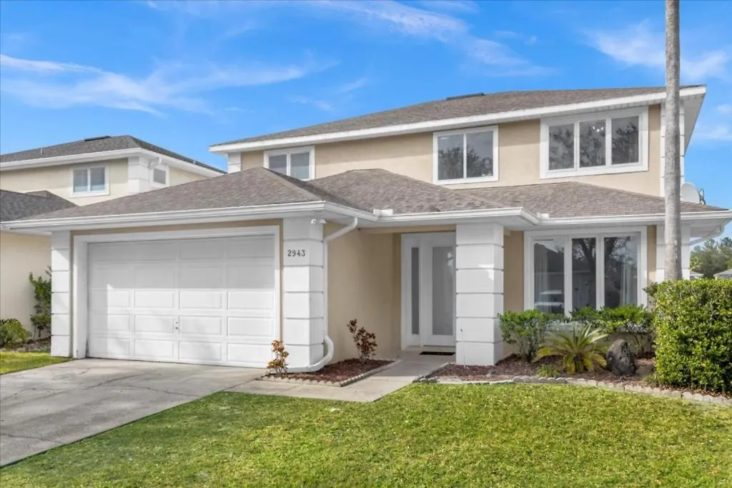 5 Bedrooms - 3,5 Bathrooms - Sunset Lakes 2943 Sv-1