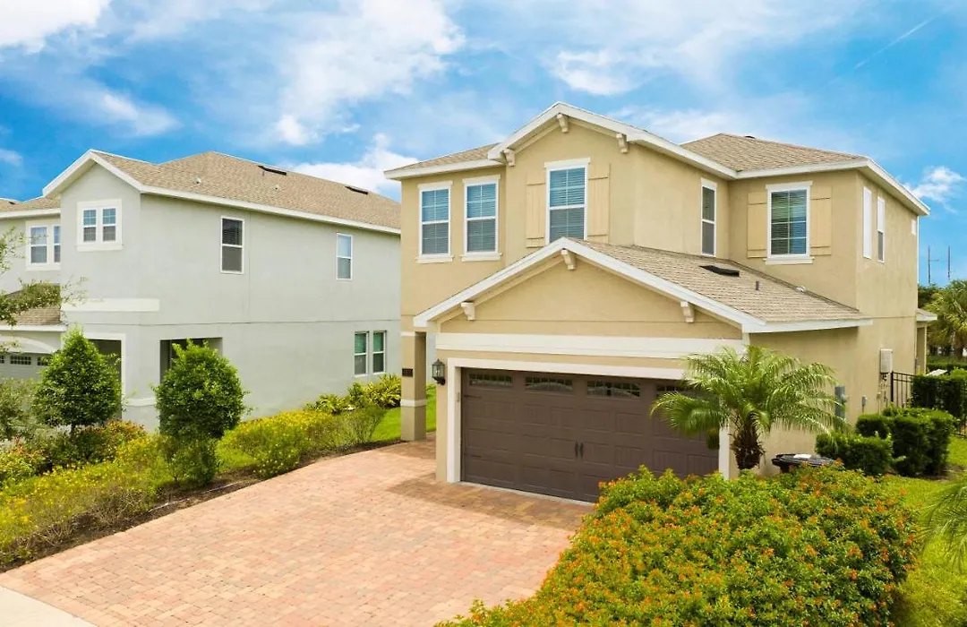 Charming Home With Private Pool At Encore Resort-1