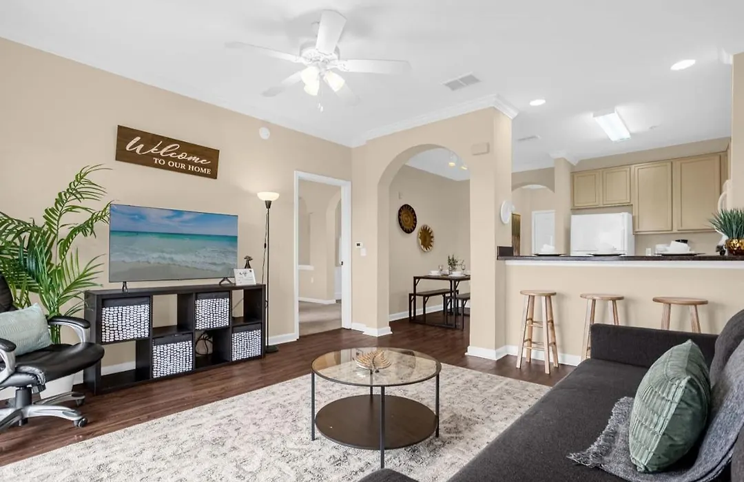 Vibrant 3Br Condo - Balcony Arcade - Near Disney-1