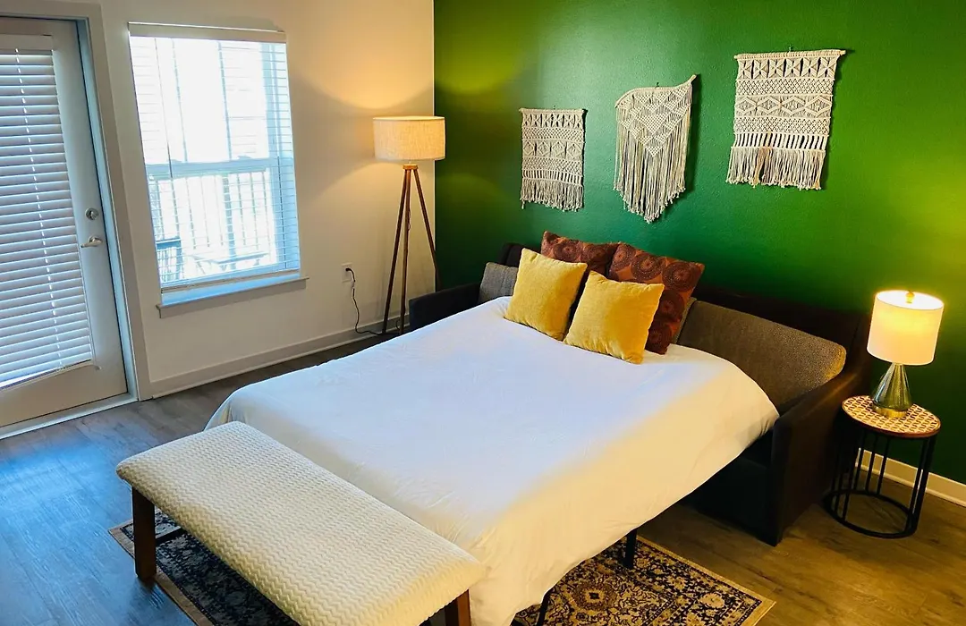 Complete Cozy 2Bed Apartment 10 Min To Parks Allows Pet, Resort-Style Amenities-1