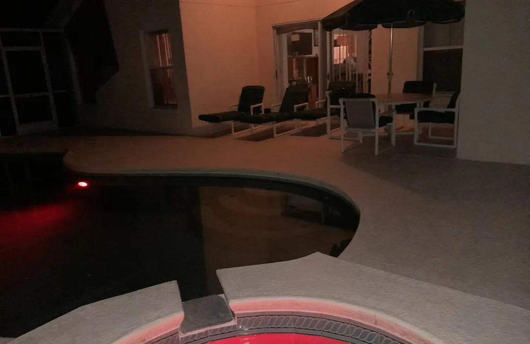 Three-Bedroom House In Clear Creek-1
