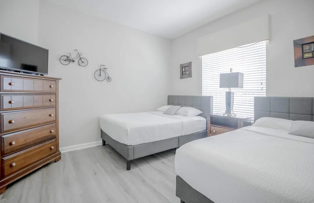 Huge ! Vista Cay Hideaway Corner Condo Near Parks & Int'L Dr-1