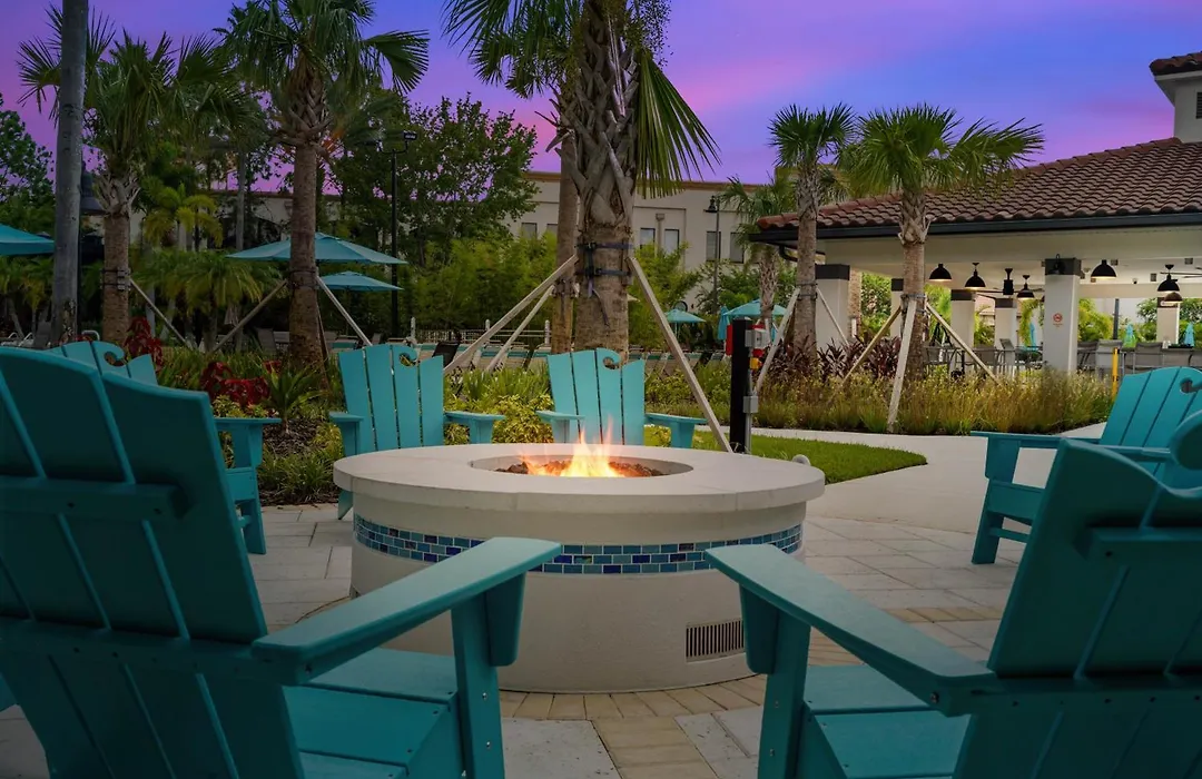 Luxurious Condo W Modern Design, Near Disney-1