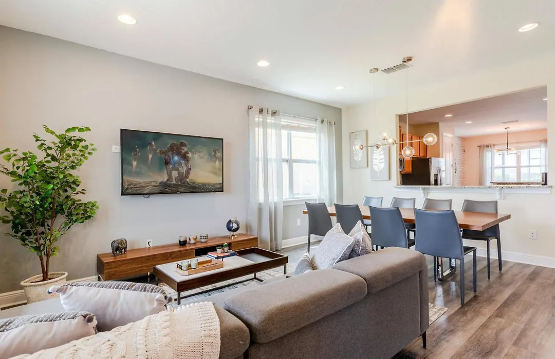 Encore Resort 6 Bedroom Home With Pool 2300-1