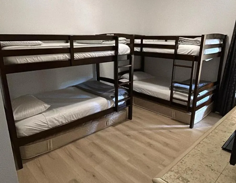 All Furnished Condo -Than 10 Min From Major Parks!-1