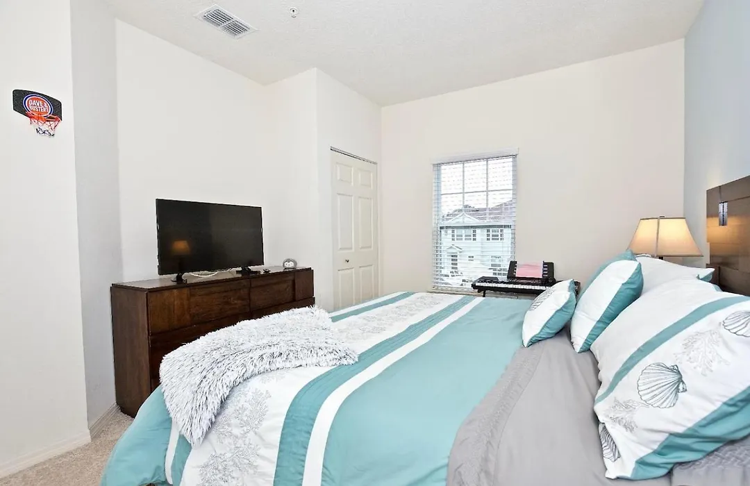 Great And Practical Townhouse In Gated Community, Sleeps 6 10 Min To Disney!-1