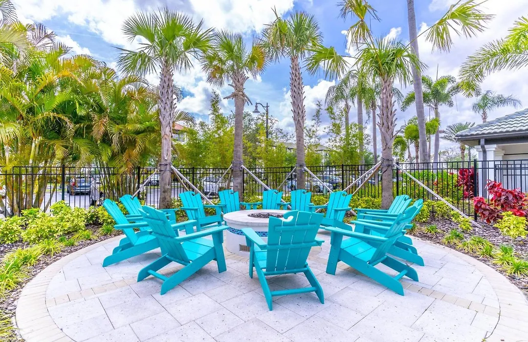 4012 Vista Cay-1