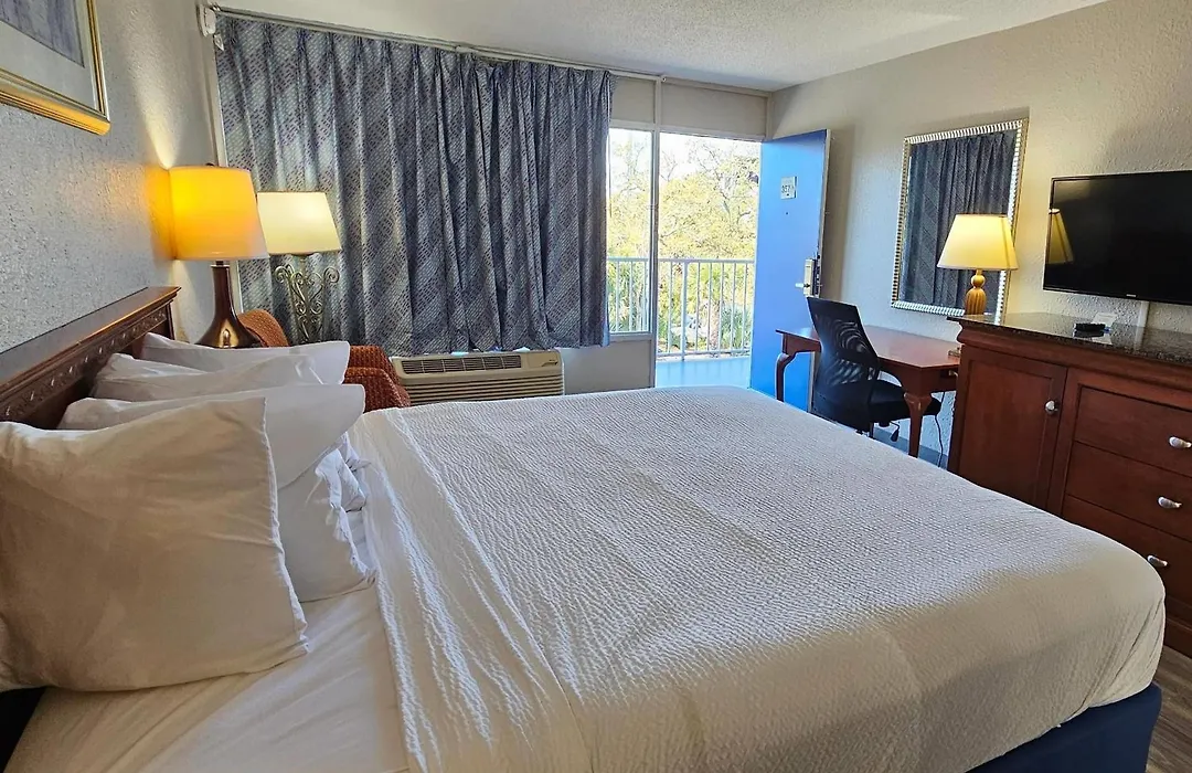 Days Inn By Wyndham Orlando Downtown-1