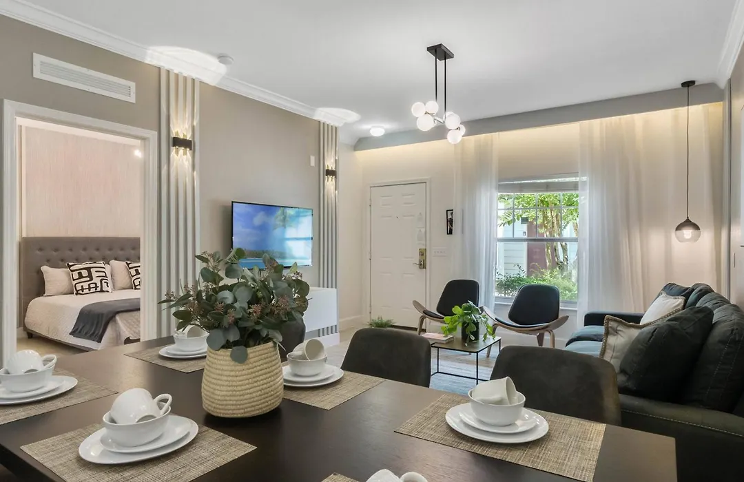3 Bd 2 Ba Lucaya Village 6-107-1