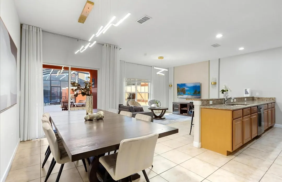 4 Bedrooms 3 Bathrooms Paradise Palms 8974 Mp-1
