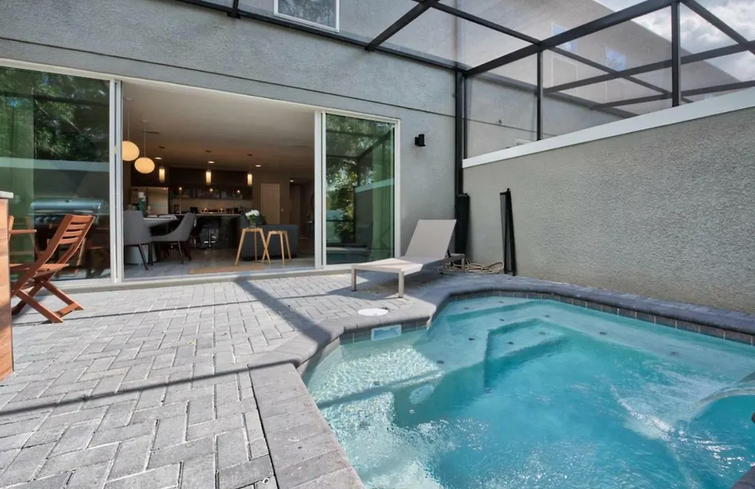 Wonderful Townhomes With Four Bedrooms Close To Disney-1