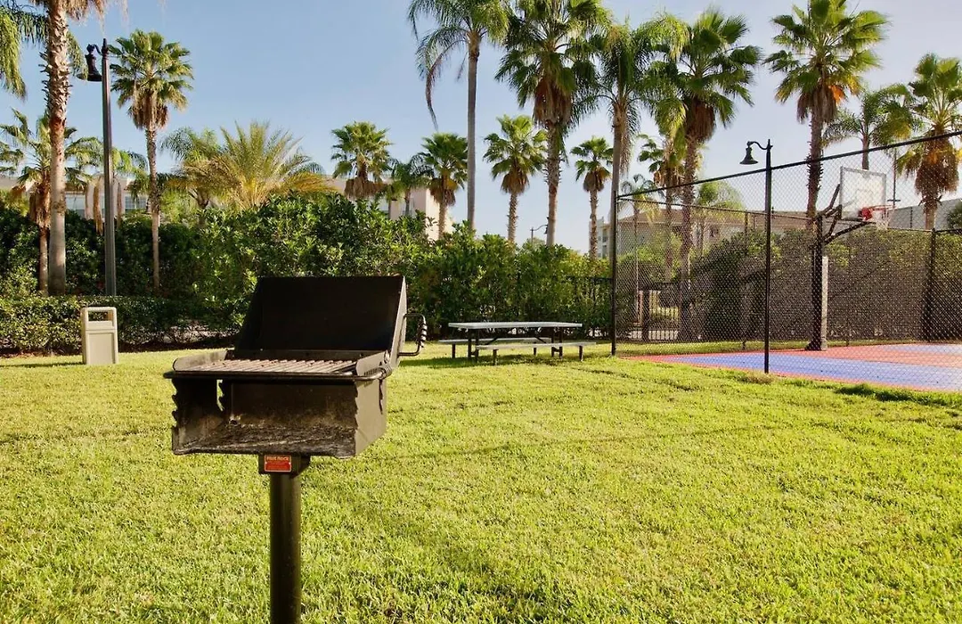 Vista Cay Luxury Lakeview 3 Bedroom Condo-1