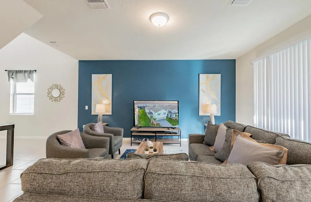 Extraordinary Home Near Disney With Game Room-1