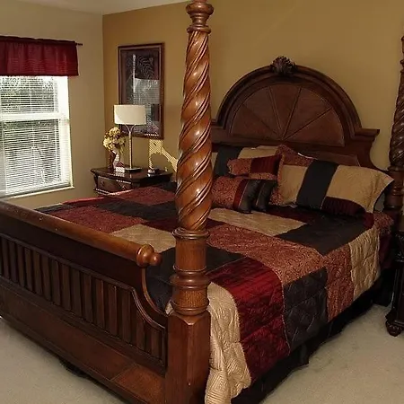 Beautiful 6 Bedroom 4 Bath Pool Home In Gated Resort-3