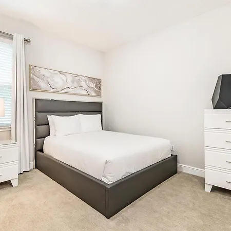 Charming 11 Bdrm Villa With Splash Pad At Encore-3