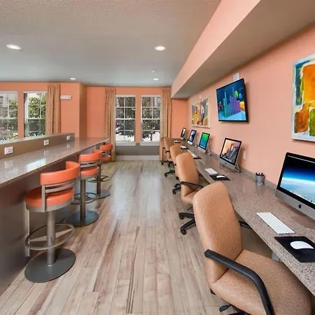 Universal Executive Suites-2