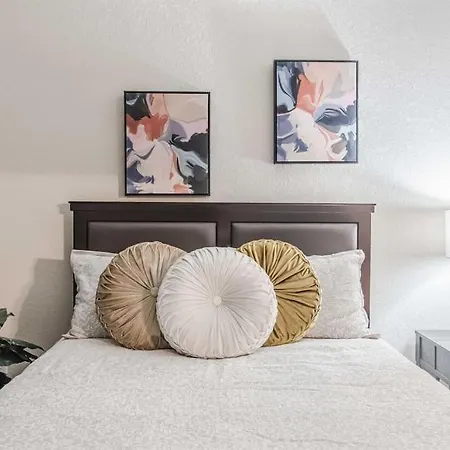 Universal Executive Suites-3