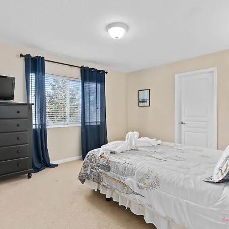 Facing The Lake, Corner Beauty Villa W Pool -2Mi To Disney - Grand Opening-3