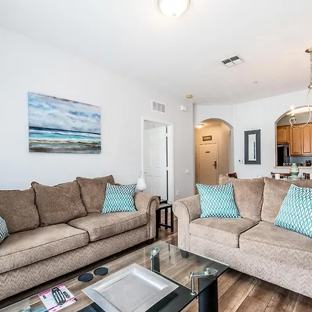 Gorgeous Top-Floor Condo W Private Balcony-3