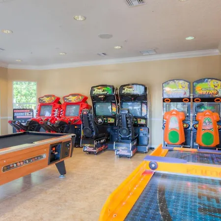 Spacious Vista Cay Condo, Near Resort Pool-2