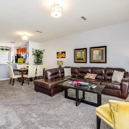 Elegant 3-Story Townhome W Garage-2