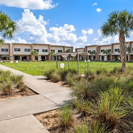 Sunny Home | Resort Community • Near Disney-3