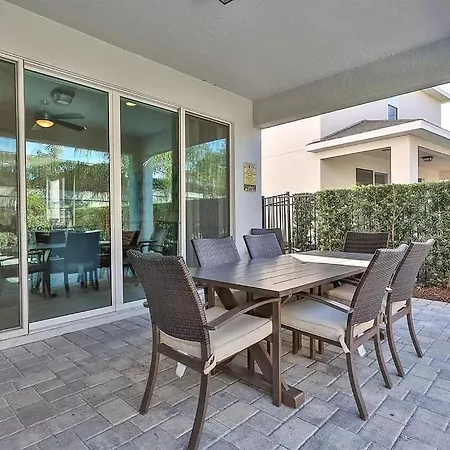 Luxurious 6 Bedroom Villa With Private Pool & Spa-2