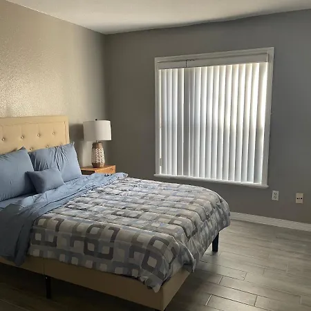 Sandlake Private Residences Condo-3