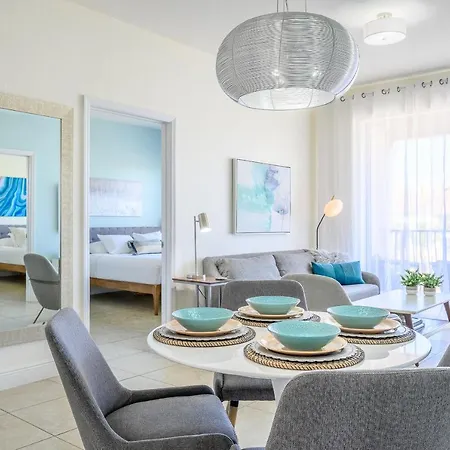 Stylish ! New Penthouse Gem Near All Parks & Conventions-2